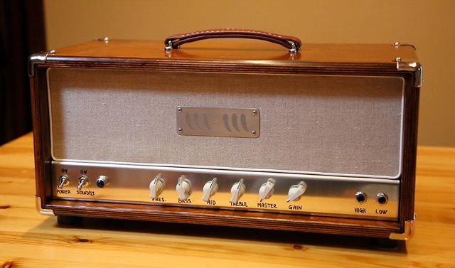 L' amplificatore per chitarra di Gianni con un Dynaco A470: 

